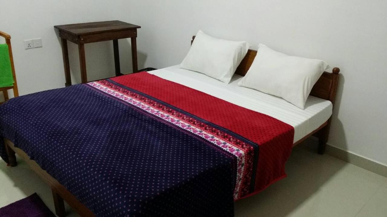Tea Breeze Motel Nallathanniya Bagian luar foto