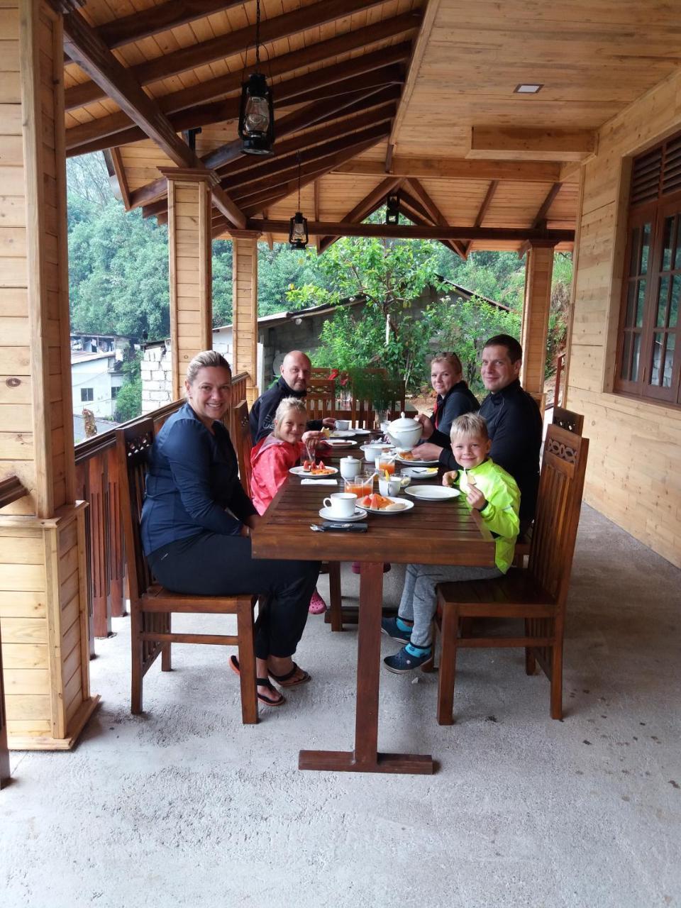 Tea Breeze Motel Nallathanniya Bagian luar foto