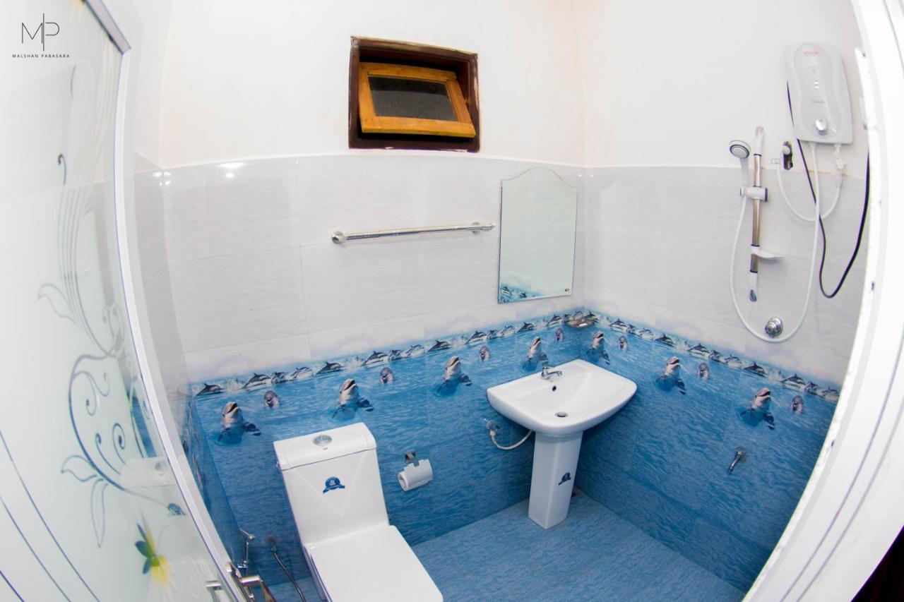 Tea Breeze Motel Nallathanniya Bagian luar foto