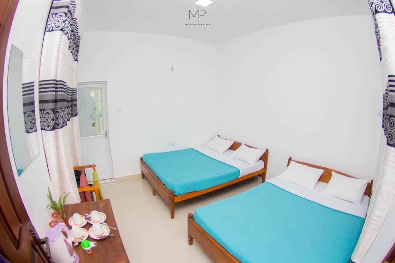 Tea Breeze Motel Nallathanniya Bagian luar foto